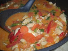 Noch befindet sich das Thai-Curry in der Pfanne...